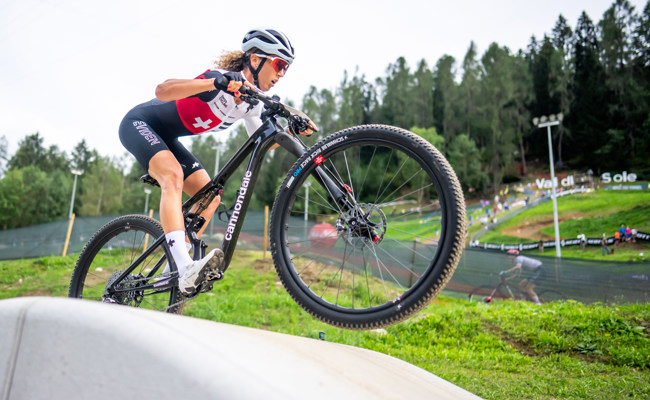 Jolanda Neff zu Alpecin/Fenix? Wie sie Mathieu van der Poel zu Olympiagold verhelfen könnte