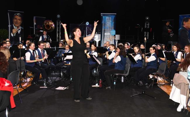 Rhema: Stimmung und Nostalgie in der Rheintal-Halle