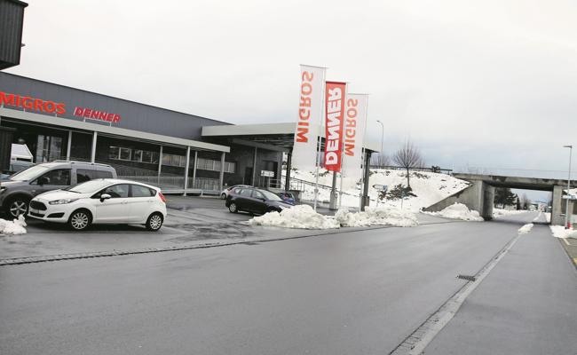 Kein Fussgängerstreifen bei der Migros