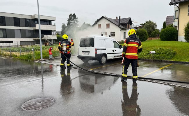Diepoldsau: Akkubrand in Lieferwagen - Feuerwehr verhinderte Schlimmeres