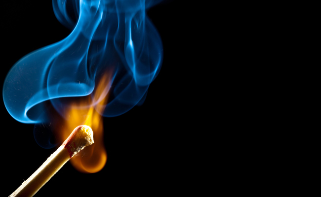 Brandstiftung mit Hochzeitsalibi: Eheleute sollen eigenes Haus angezündet haben