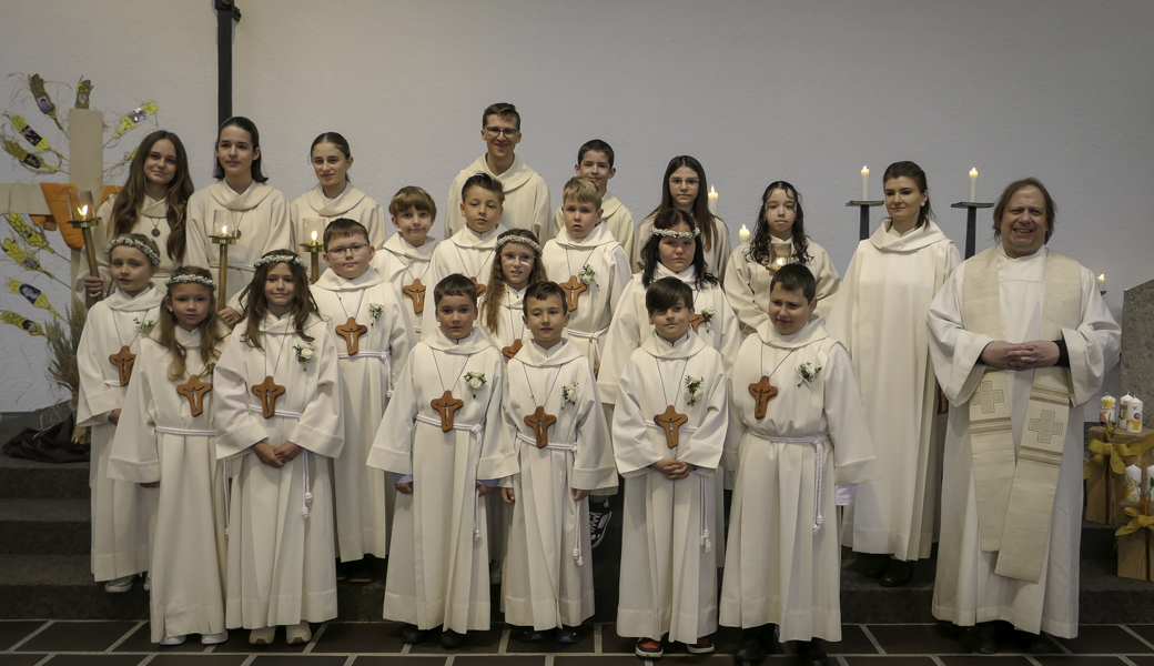 13 Rebsteiner Kinder empfingen am letzten Sonntag ihre erste Kommunion. 