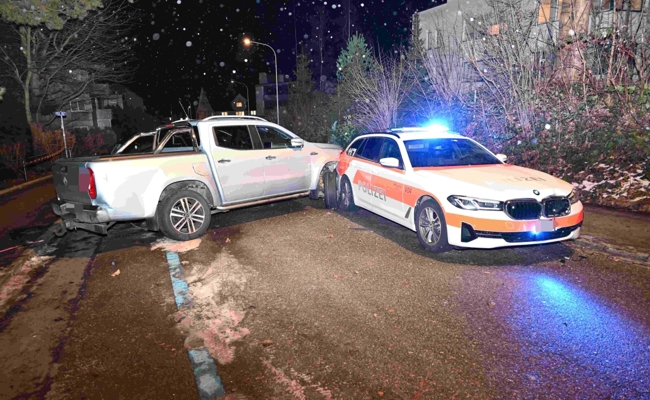 Spektakuläre Flucht: 35-Jähriger verursacht hohen Schaden und verletzt Polizisten