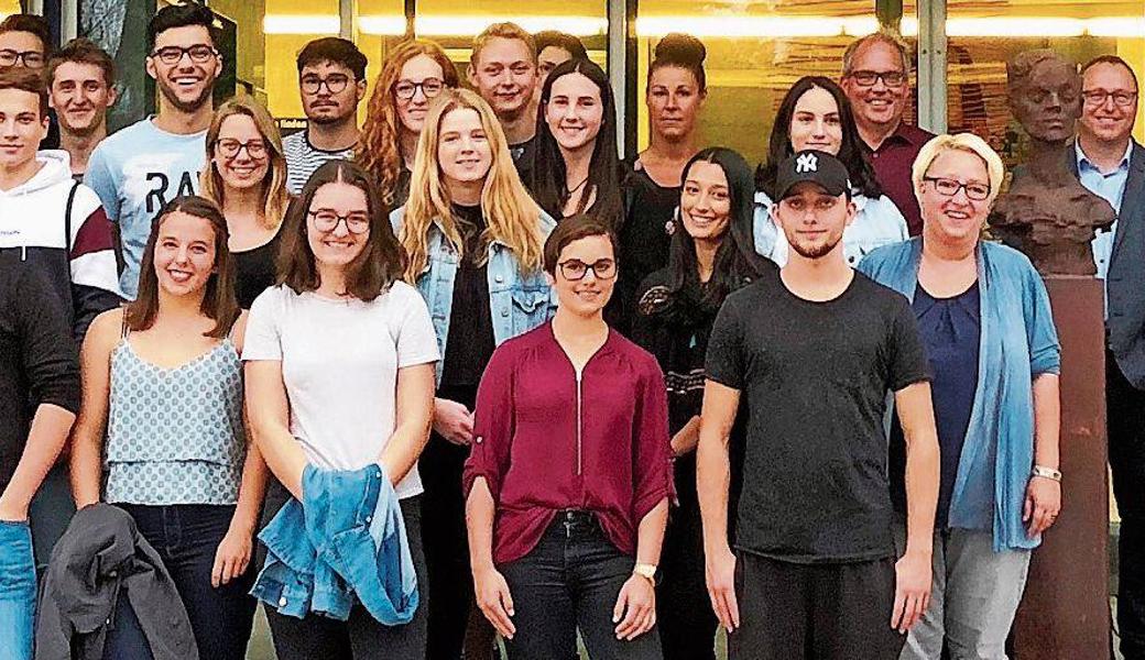 Die Jungbürgerinnen und Jungbürger sowie die Behördenmitglieder von Diepoldsau.