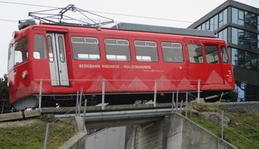 Die kürzeste Bahn jubiliert