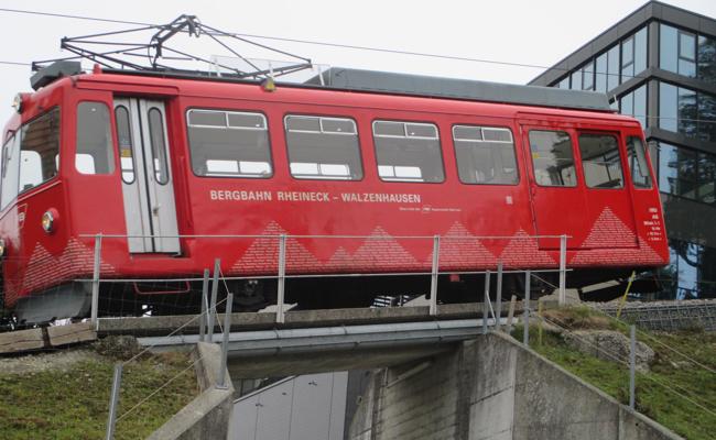 Die kürzeste Bahn jubiliert