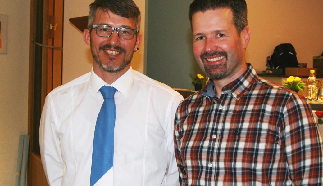 Präsident Daniel Dietsche (links) begrüsst seinen neuen Vorstandskollegen Marco Dintheer. 