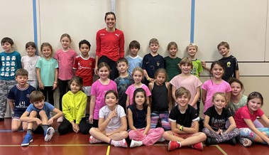 Lüchinger Schulklasse kommt in den Genuss einer Sportstunde mit einer Schweizer Spitzenathletin