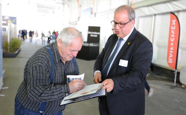 Unterschreiben fürs Spital