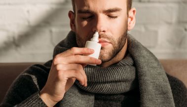Gegen Pollen und verstopfte Nasen gibt es auch andere Mittel als den Nasenspray