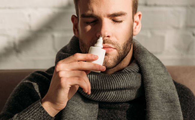 Gegen Pollen und verstopfte Nasen gibt es auch andere Mittel als den Nasenspray