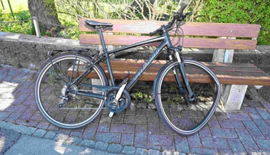 Unfall auf Unterdorfstrasse: Velofahrer erleidet Verletzungen