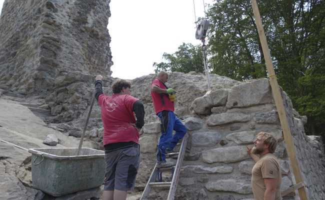 Eine exklusive Baustelle bei einem beliebten Ausflugsziel - auch Zivildienstler packen an