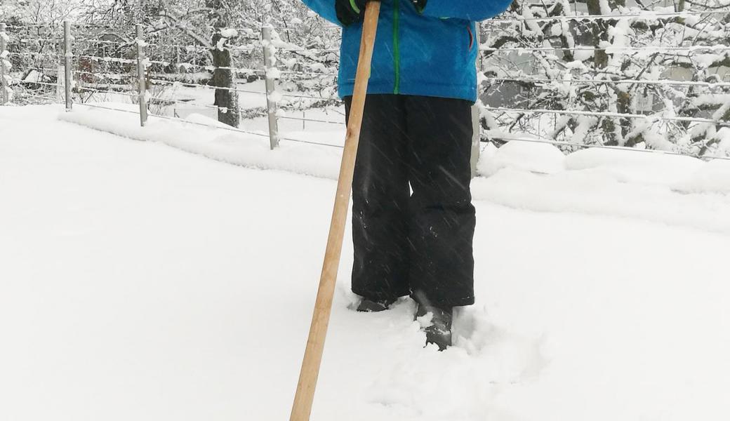 Auch das muss sein: Schnee schaufeln.