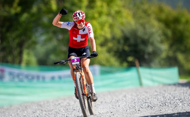 Ronja Blöchlinger gewinnt WM-Bronze, Thomas Litscher verpasst Medaille um 2 Sekunden