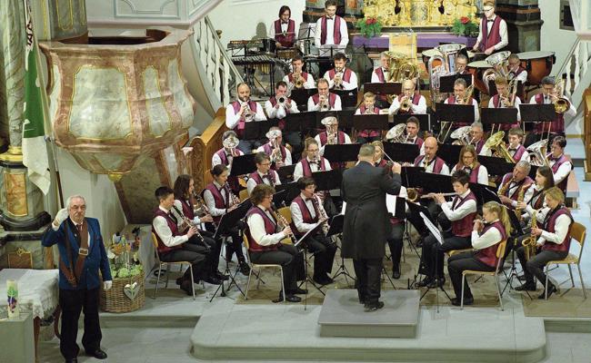 Einzelne Musikanten bilden eine Einheit