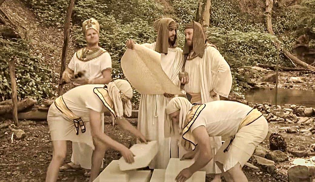 Die Fäaschtbänkler betätigen sich auch als ägyptische Pyramidenbauer.