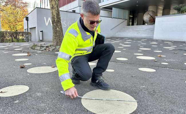 Neue Markierungen: Das bedeuten die gelben Punkte auf der Strasse