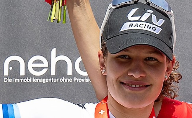 Ronja Blöchlinger siegt auch im dritten Short Race der Weltcup-Saison
