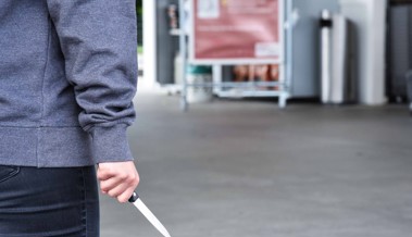 20-Jähriger wird auf Auerstrasse mit Messer bedroht und ausgeraubt