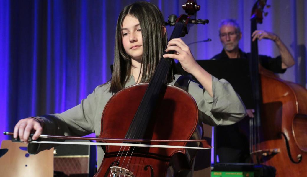 Johanna Muxel, Cello