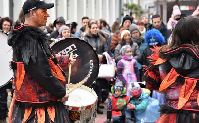 Spass für Gross und Klein bei der «Fasnacht am Markt»