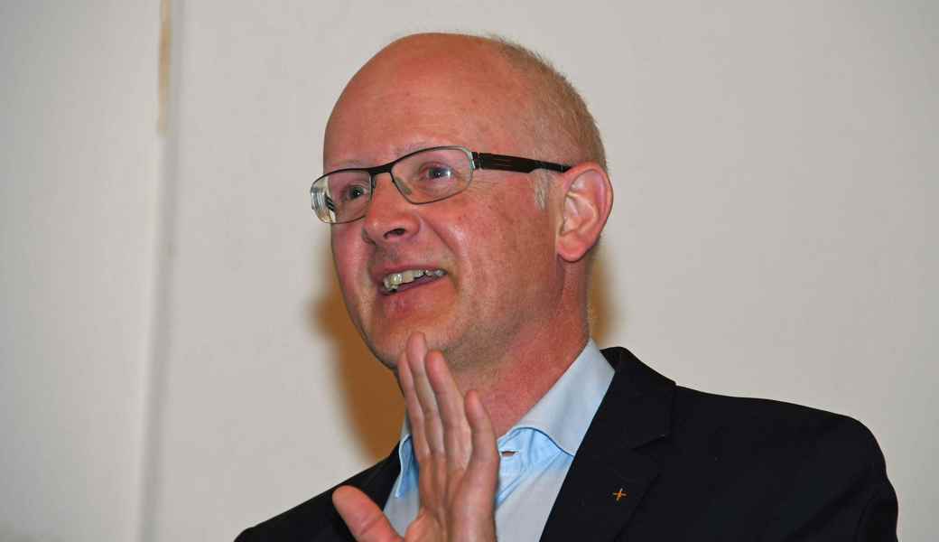 Der ehemalige Generalvikar Guido Scherrer zieht vom Klosterhof an den Blattenberg