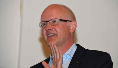 Der ehemalige Generalvikar Guido Scherrer zieht vom Klosterhof an den Blattenberg Der ehemalige Generalvikar Guido Scherrer zieht vom Klosterhof an den Blattenberg