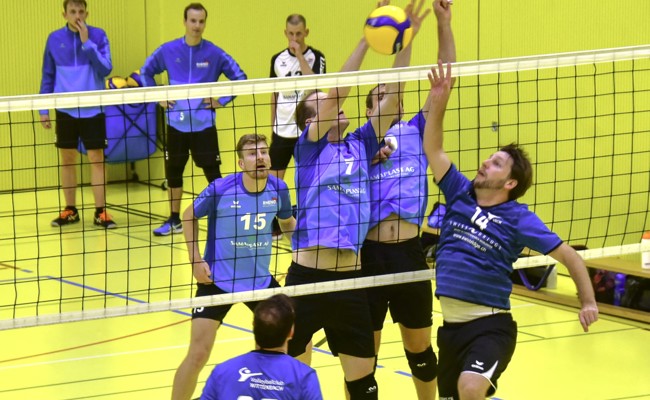 Beide Fanionteams von Rheno Volley glänzen zum Auftakt