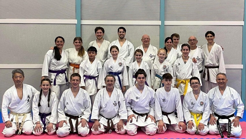 Hoher und geschätzter Besuch im Dojo der Karateschule Altstätten