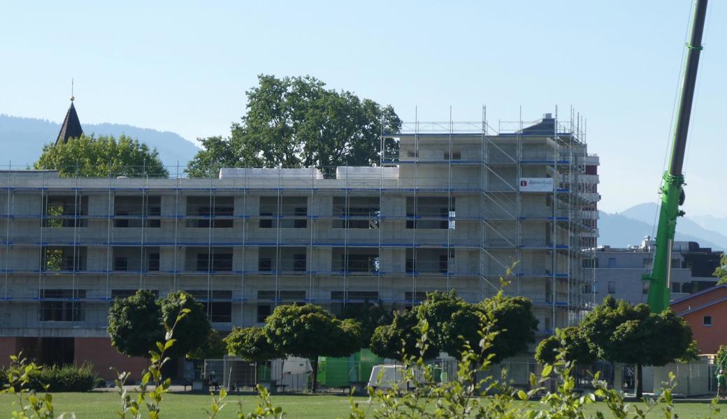 Der Baukran beim OMR-Neubau ist demontiert und gezügelt.