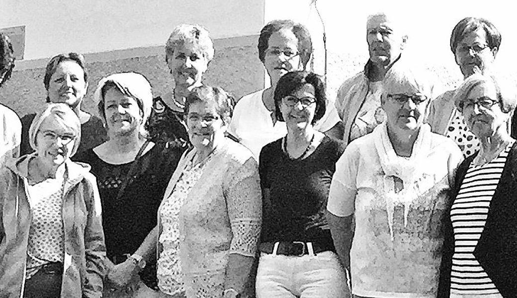 Die Sänerinngen vor dem Kirchlein «Maria zum Schnee». Bild: Agnes Bischof-Dudl