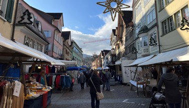 Weihnachtszauber am grossen Klausmarkt im Stadtzentrum