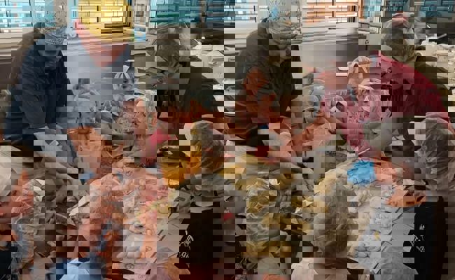 Mütterrunde mit 30 Kindern zu Besuch in der Bäckerei Fuchs