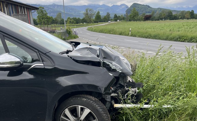 Fahrer verursacht unter Alkoholeinfluss Selbstunfall - Führerausweis entzogen