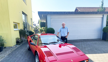 Der 75-jährige René Nüesch fuhr Rennen – heute erzählt seine Garage die Geschichten