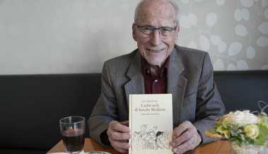 Peter Eggenberger bringt mit neuen Dialekt-Geschichten aus dem Vorderland die Leser zum Lachen