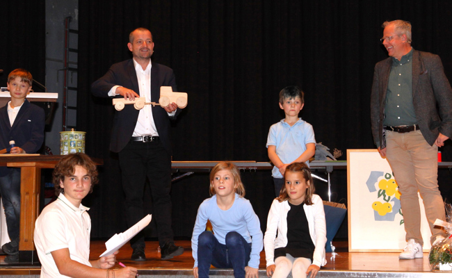 Kinder unterstützten die Martinimahl-Auktion: 7000 Franken für Peter Federers Aschenbecher