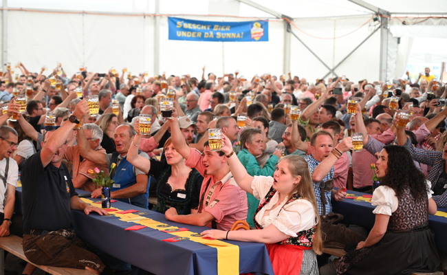So stimmt ab, wer Bier mag: Bilder von der Sonnenbräu-Fanclub-HV