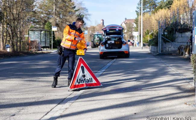 Ein 33-jähriger Mann wurde auf dem Fussgängerstreifen angefahren und leicht verletzt