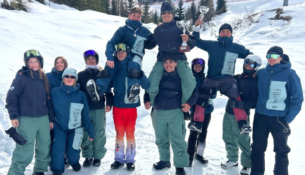 Snowboardcross-Brüder aus Berneck erfolgreich auf Alpentour