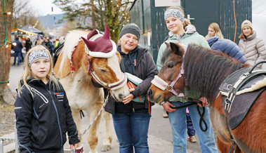 Adventsglück für alle mit Glühwein, Guetsli und gratis guter Stimmung