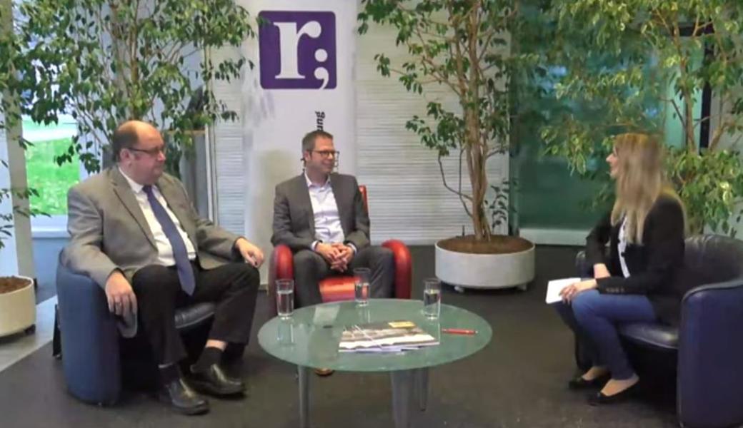 Annina Dietsche-Veit im Gespräch mit Werner Ritter (links) und Renato Tolfo.