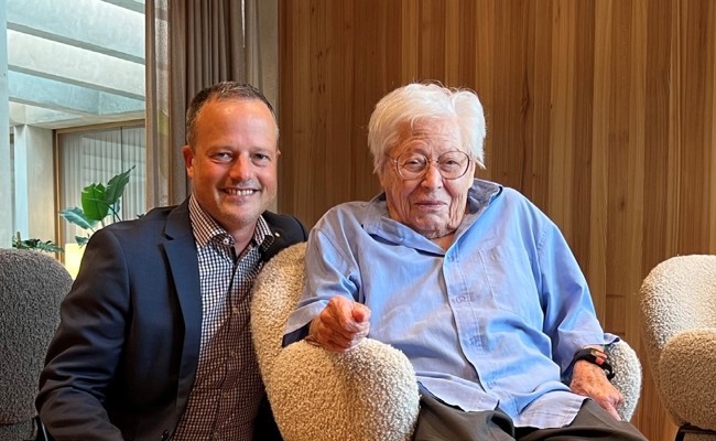Rosa Köppel stiess mit vielen Gästen auf ihren 100. Geburtstag an