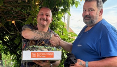 SVP-Ortspartei begrüsst neue Mitglieder und verabschiedet den Kassier