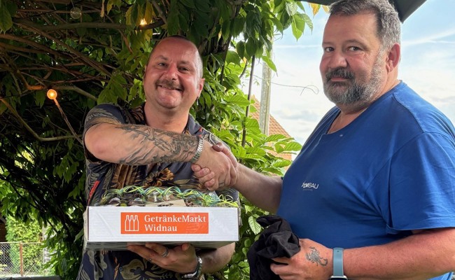 SVP-Ortspartei begrüsst neue Mitglieder und verabschiedet den Kassier