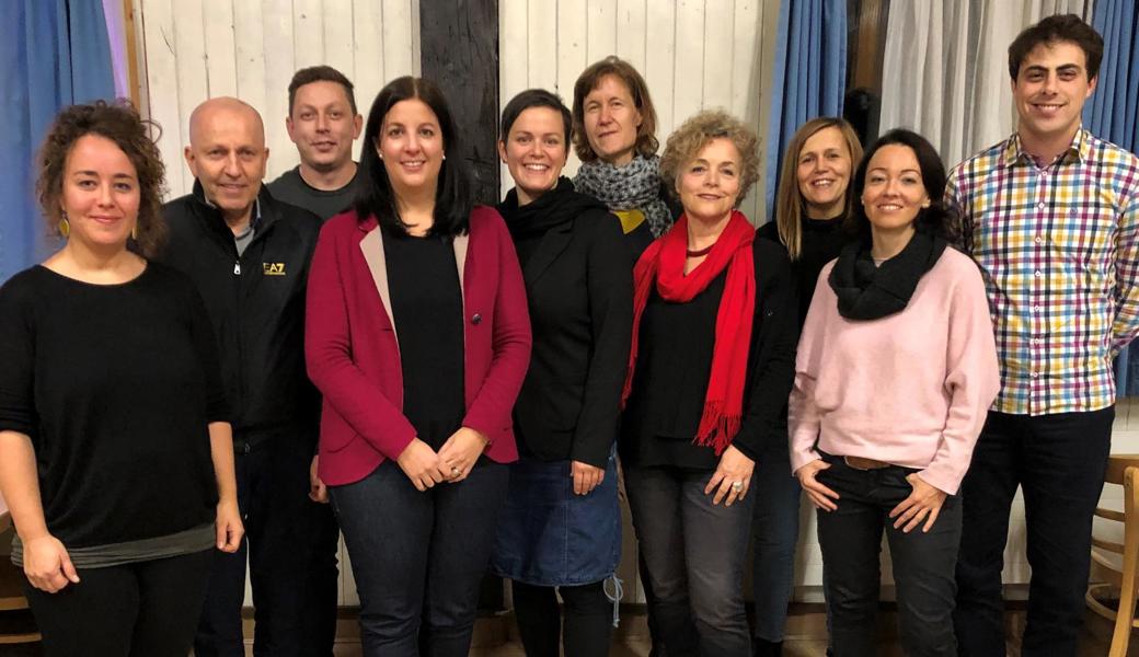 Die Kantonratskandidatinnen und -kandidaten der SP Rheintal (v. l.): Karin Hasler (Balgach), Renato Werndli (Eichberg), Dashnik Bekthasi (St. Margrethen), Laura Bucher (bisher, St. Margrethen), Michelle Zutter (Rheineck), Eva Graf Poznicek (Lüchingen), Edith Hasler (Balgach), Sabina Zeric (St. Margrethen), Tanja Schneider (Rüthi), Armin Hanselmann (St. Margrethen). Es fehlen Remo Maurer (bisher, Altstätten), Esther Gächter (Altstätten), Roger Schmid (Altstätten), Kaya Baruk (Au/Heerbrugg). 