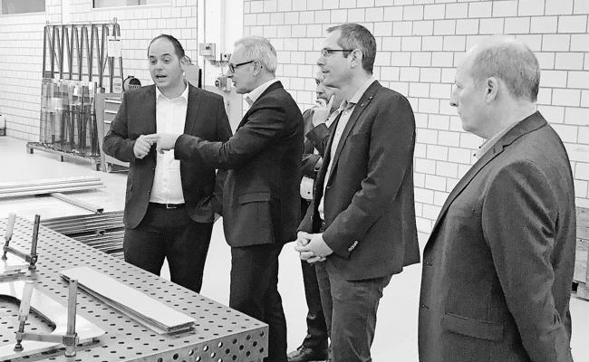 Regierungsrat besucht  regionale Unternehmen