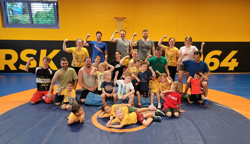 Starke Rikidz und ihre Eltern hatten sichtlich Spass am gemeinsamen Training.