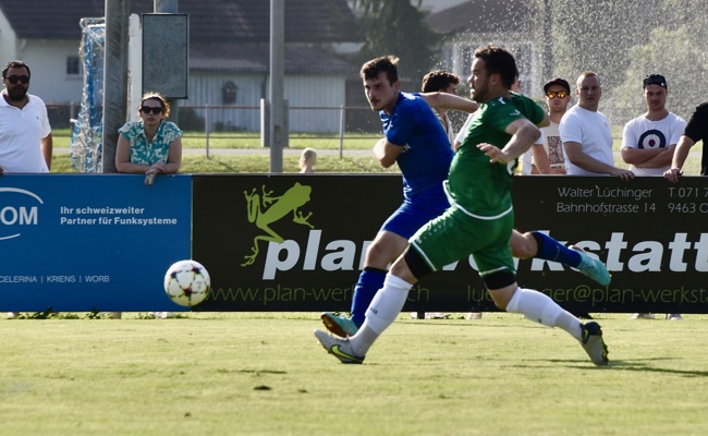 Rüthi gewinnt zum Auftakt eine Hitzeschlacht gegen den FC Rebstein